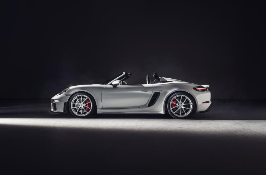  Porsche 718 Spyder (982) 2019 года  (WW) (фото 9 из 318)